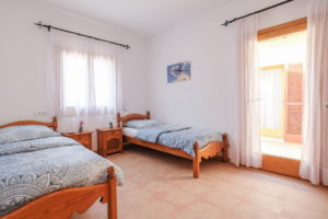 Schlafzimmer mit Terrasse in FInca für 11 Personen auf Mallorca